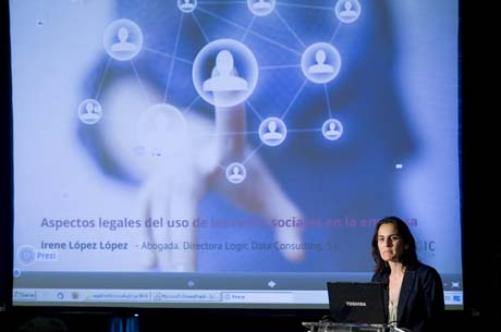 Irene López, ponente