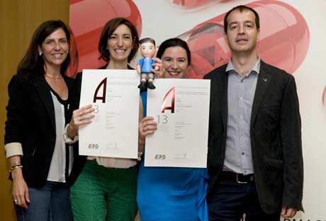 Mejor recurso de visita (sección otros materiales). Ana Pocoví por Shire y Silvia Revuelto por Ogilvy