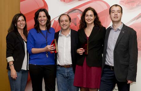 Aspid de Oro a la mejor campaña integral de productos farmacéuticos dirigida a profesionales. Sebastián de la Serna y Katia Leal por Saatchi&Saatchi Health y María Julián por Pharmamar