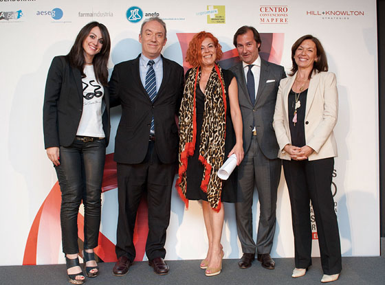 Mejor campaña de emailing. Comunicaciones dirigidas a profesionales sanitarios (e-mail marketing). Sandra Sánchez (Esteve), Xavier Vidal (CDM) y Susana Quevedo (Esteve). Ver obra: 3439