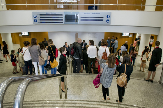 Escaleras de entrada a la Sala de Exposición y al Auditorio