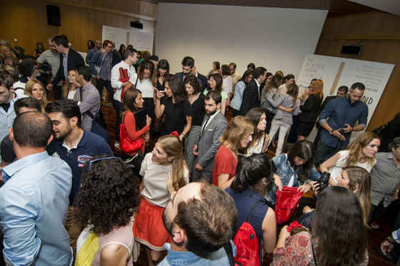 Asistentes a la Gala tras la finalización de ésta