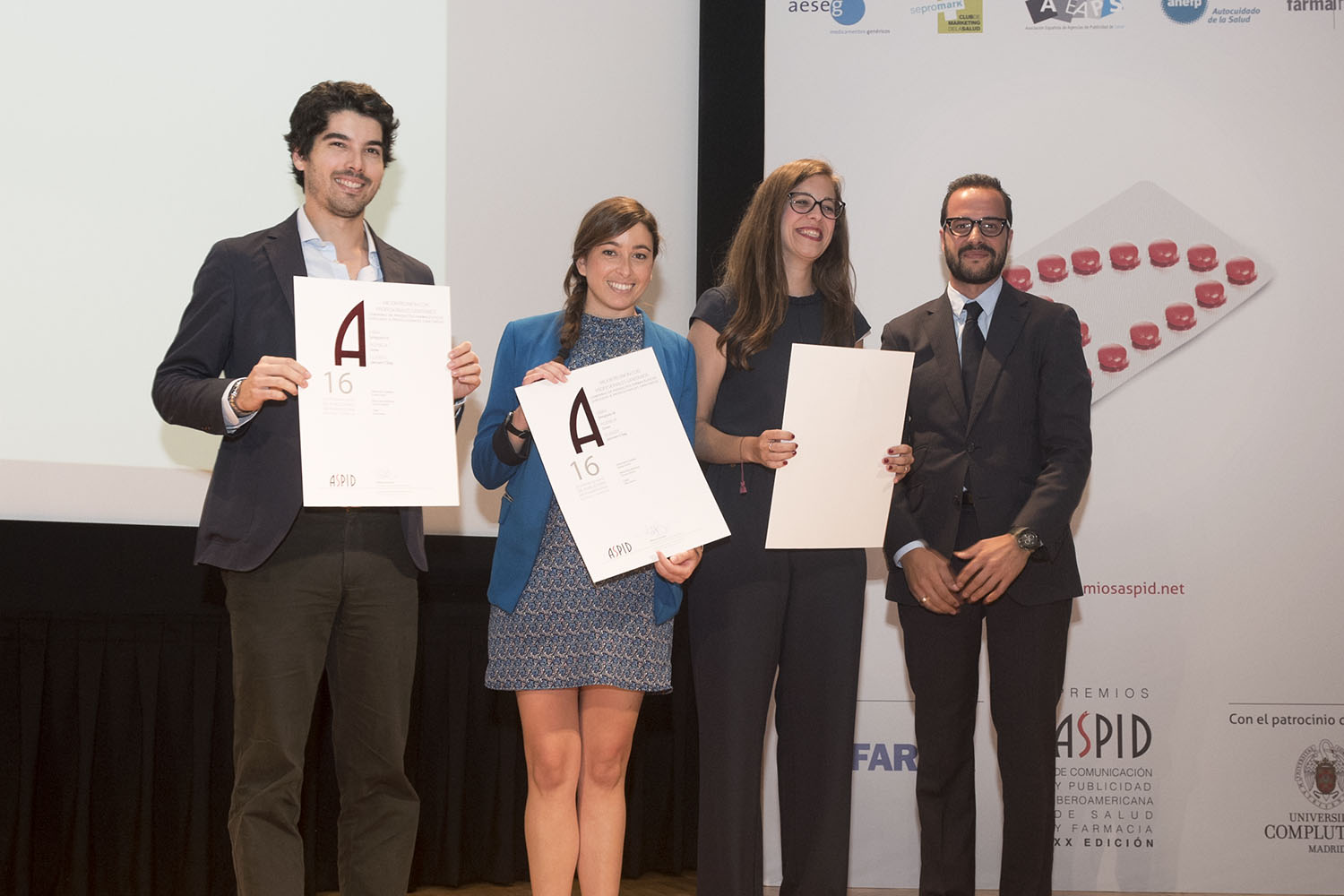 Pau Hernán y Teresa Zarzoso de Janssen y Sandra Pinuaga de Grow