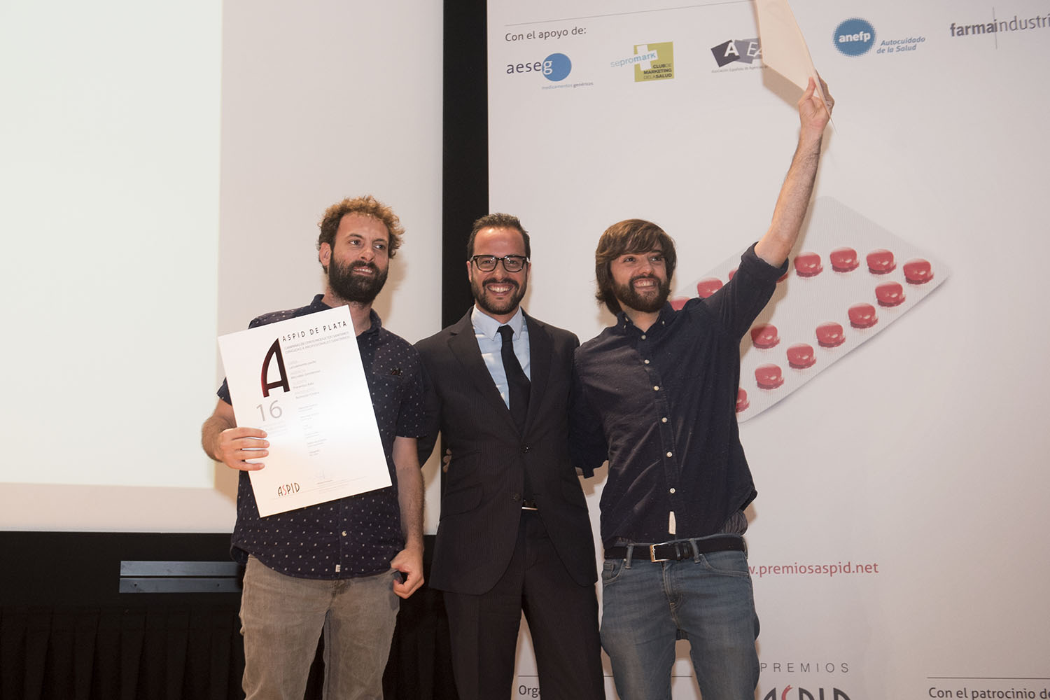 Marc Hilari y Fernando Volpini de Microbio Gentleman junto con Alfonso Formariz