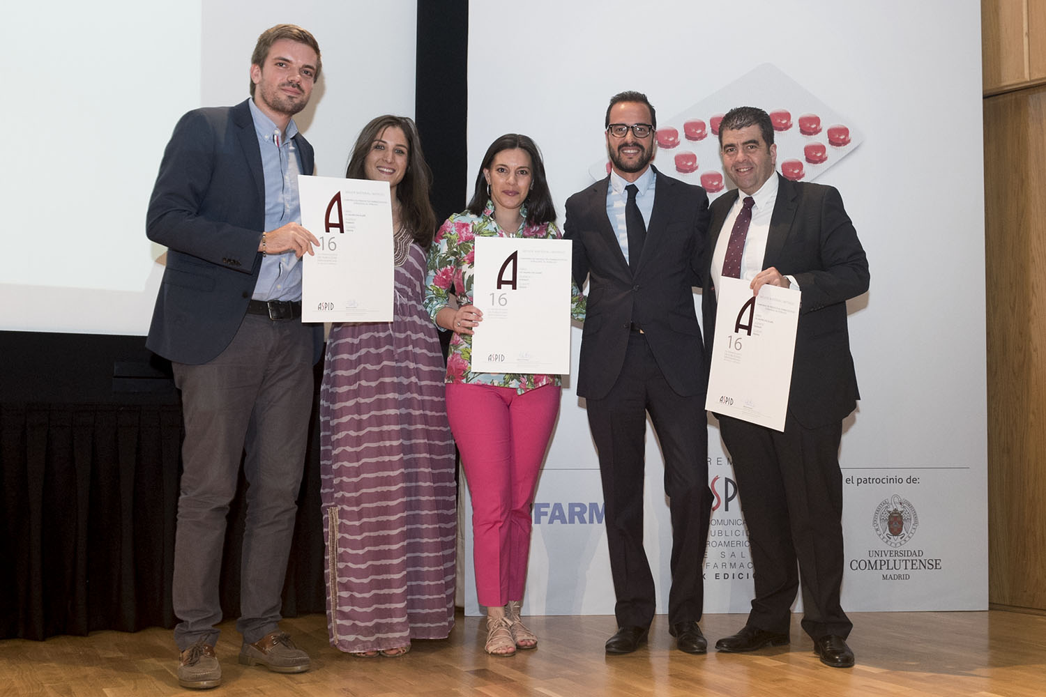 Toni Rodríguez y Rocío Marmisa de Abbvie, Paula Sande de Kidekom y Santiago Alfonso de Acción Psoriasis