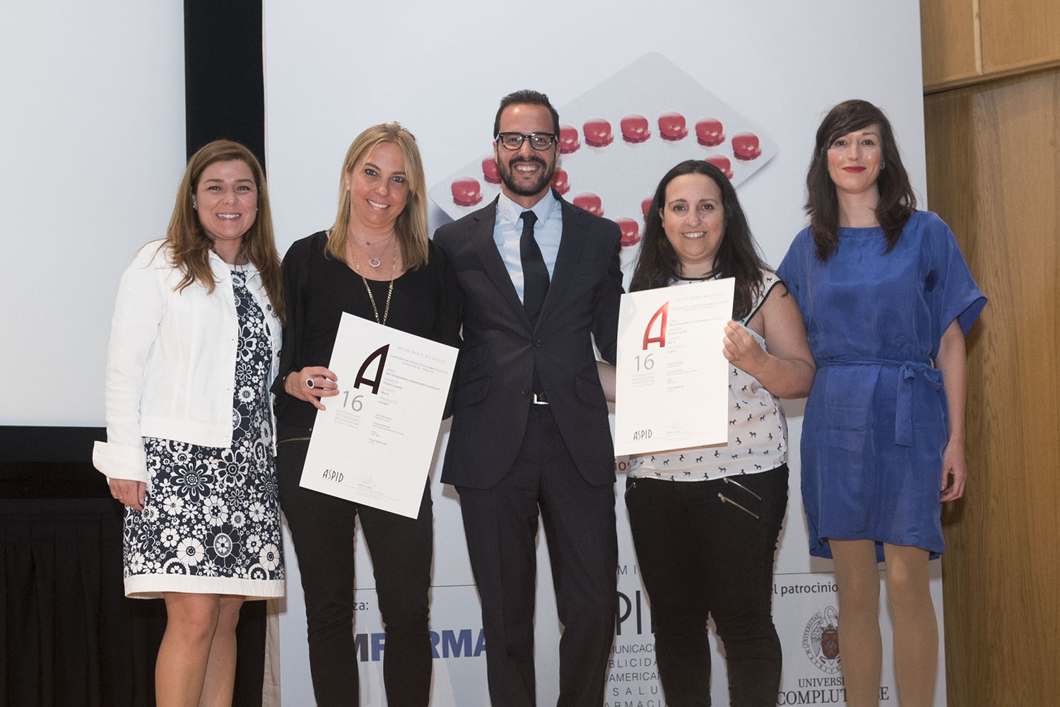 Patricia Apellániz e Inés Díaz de Merck e Isabel Zapico y Vicky Perea de Publicis