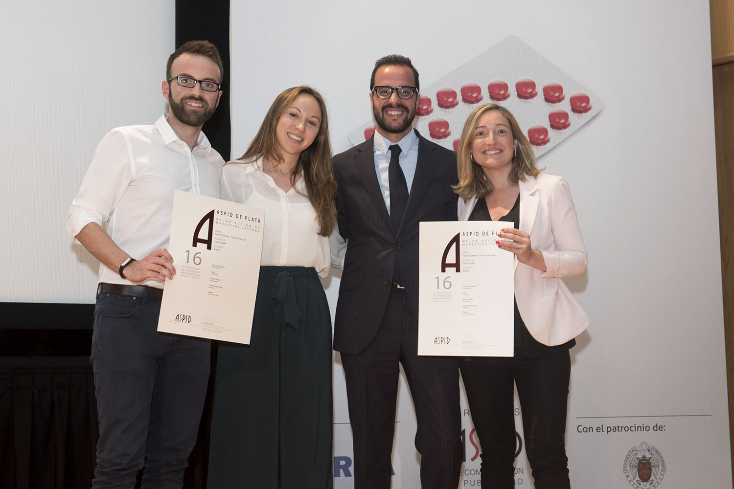 Iker García y Ana Estrada de Clover y Cristina Girón de Roche