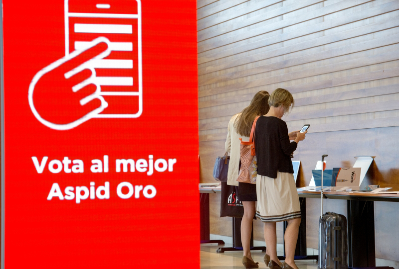 Sala Port Vell, exposición de las obras
