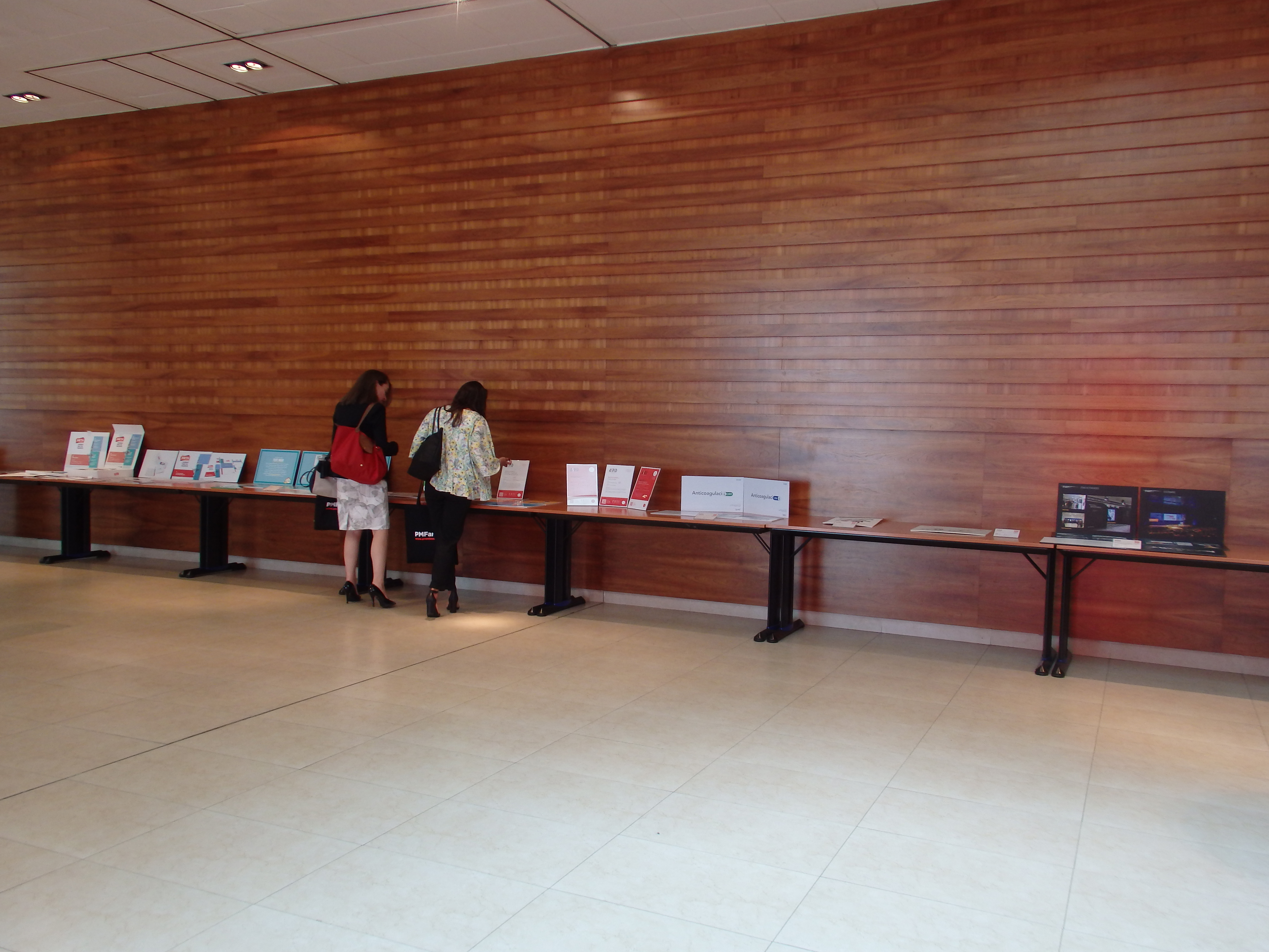 Sala Port Vell, exposición de las obras