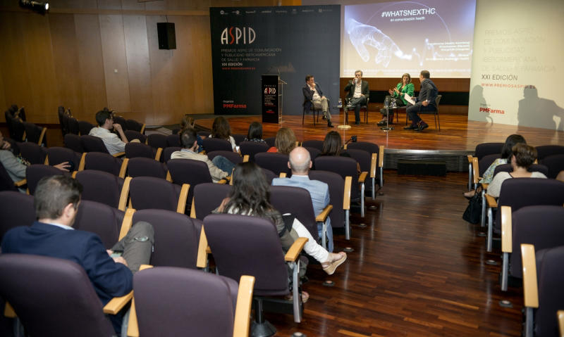 Interesante debate en el Auditorio del WTC
