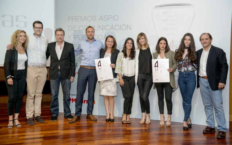 Rossana Giacomelli, Félix J. Iglesias y Ángel González (Ideágoras), Martin Taarnhøj, Ana Maria Mutis Obando y Alicia Dordelly (Astrazeneca), Sandra Ramos, Elena Cantero y Aitana Reimóndez (Ideágoras)