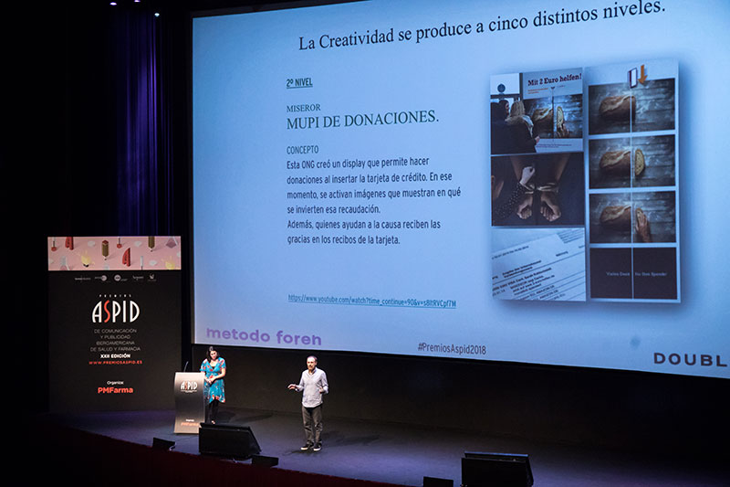 Conferencia de Javier Navarro y Dra. Charo Ortín