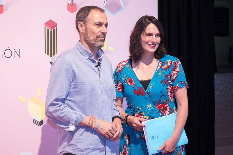 Javier Navarro de Double You y la dra. Charo Ortín del Centro de Rehabilitación Neurológica Foren
