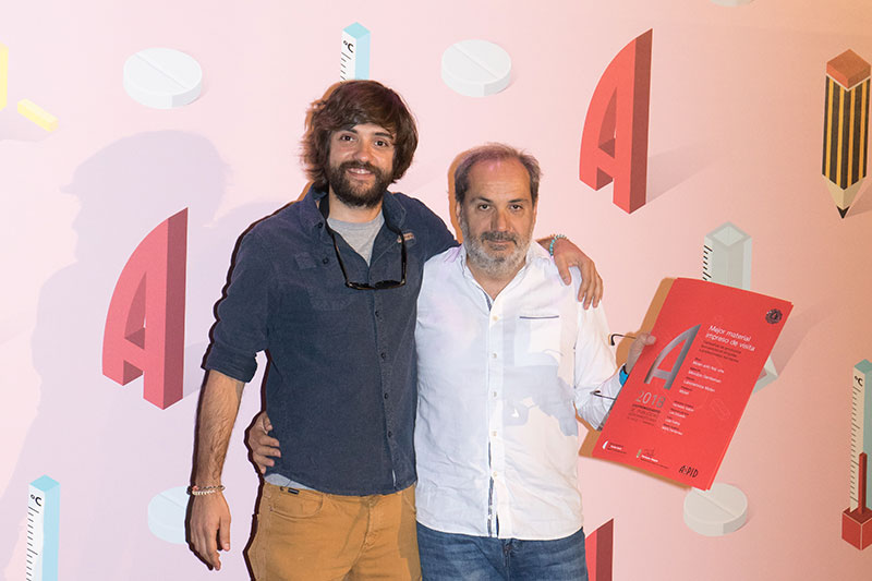 Ferran Llopart de Microbio Gentleman con Fernando Volpini, presidente del Jurado