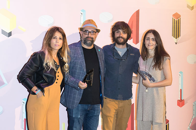 Noelia Barrantes y Germán Cano de Grow con Susana Pimienta de Roche Farma