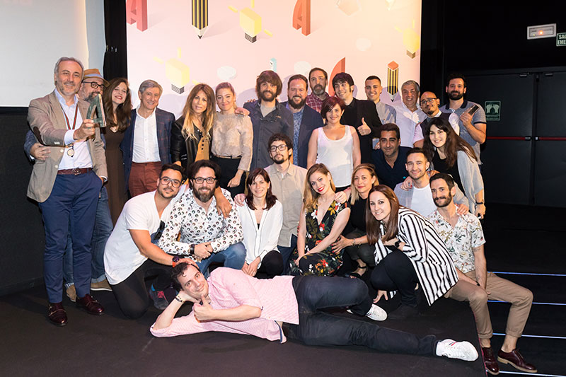 Juanjo Arroyo y el resto del equipo de la agencia Grow, ganadores del premio Platino 2018 y el Premio Especial a la Agencia del Año