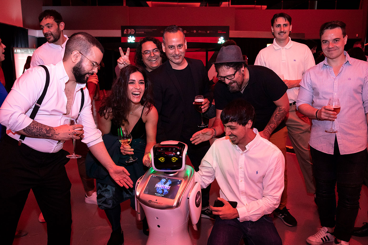 La robot Jimena fue muy expresiva