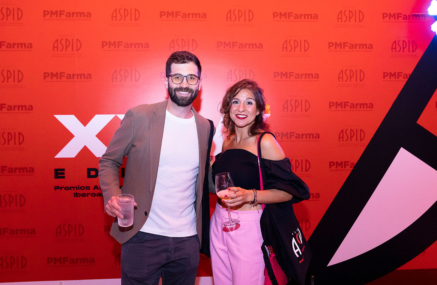 El negro y el rojo, el color corporativo del evento, dominaron la velada