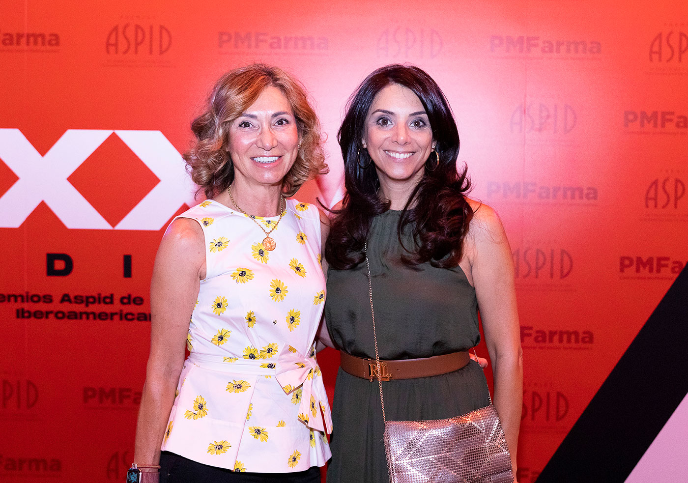 Frente al photocall