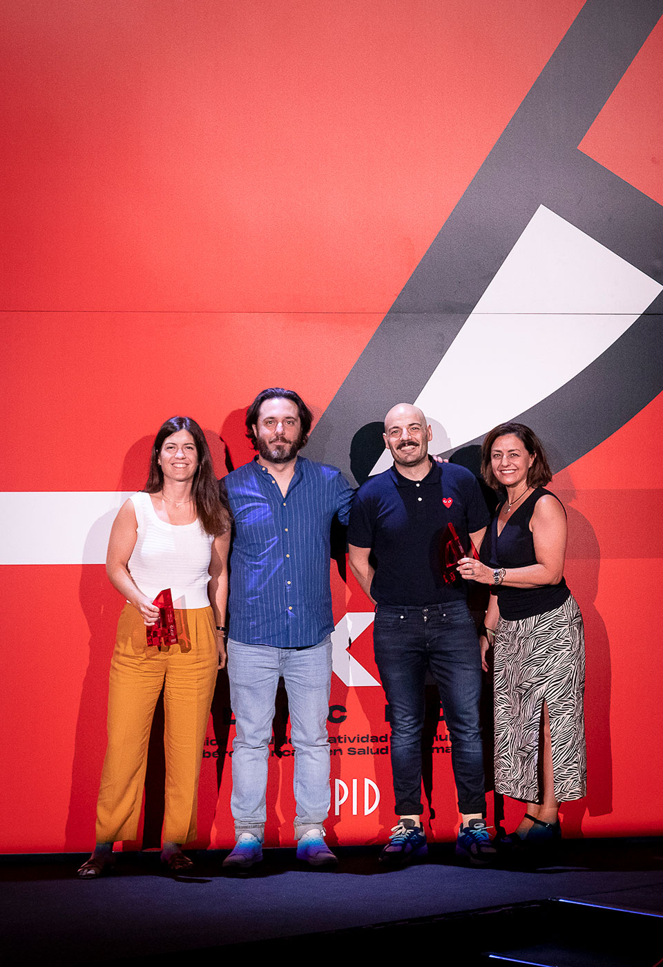 Eva Aramendia de Global Healthcare con Virgilio Mart�nez  y Marta S�nchez de Lerin de Zoetis