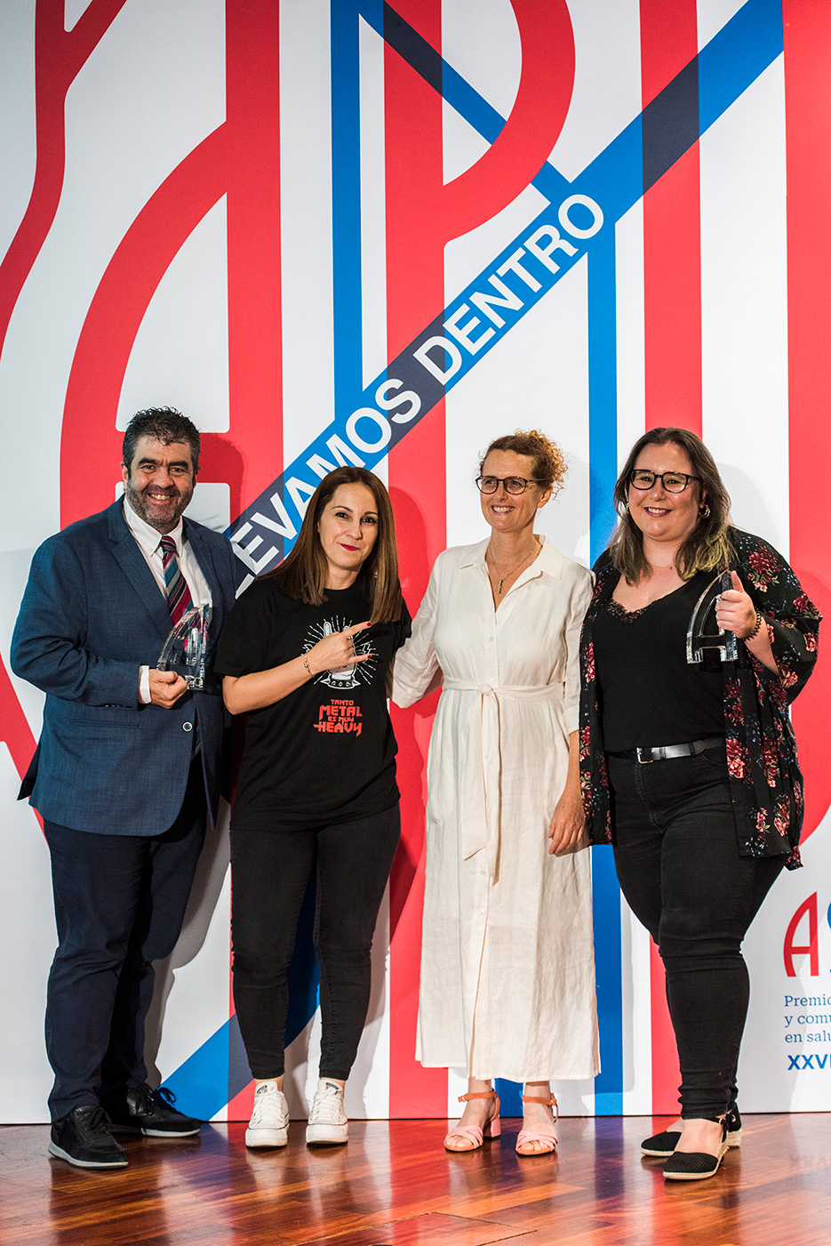 Santiago Alfonso de Acci�n Psoriasis , Nuria Ib��ez de Grow e Irene Abengozar de UCB