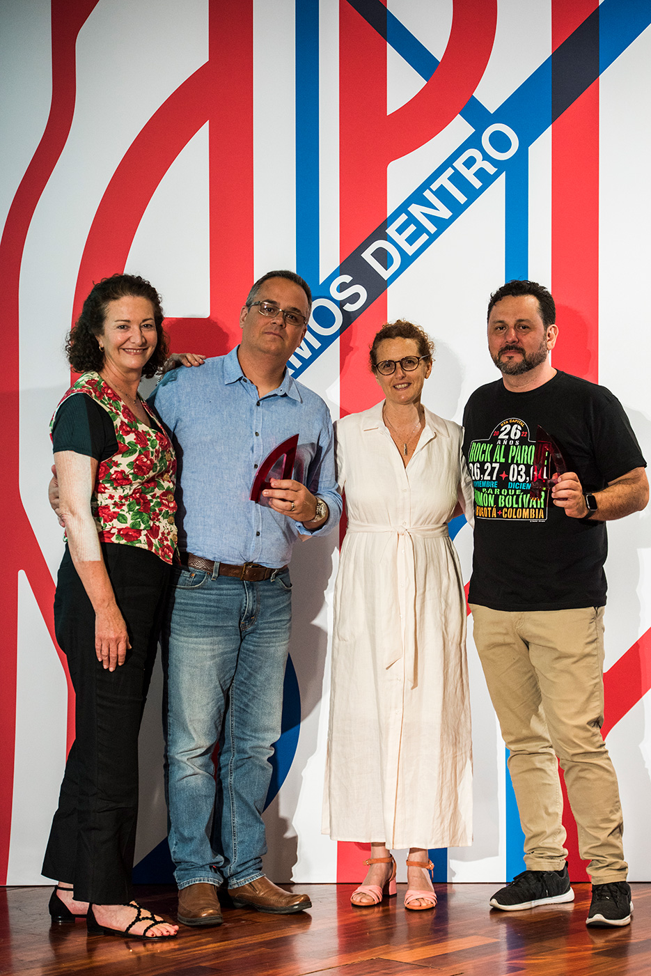 Elvira Arzubialde de VMLY&R Health, Leandro Lu�s Lopes de KDOG y Leo Rinc�n de VMLY&R Health