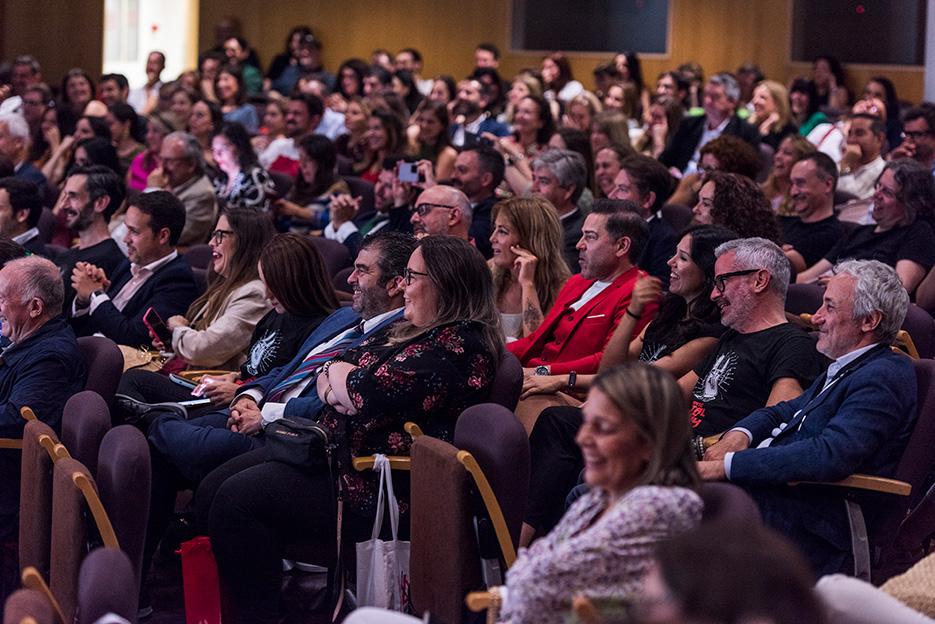 Diversi�n entre los asistentes