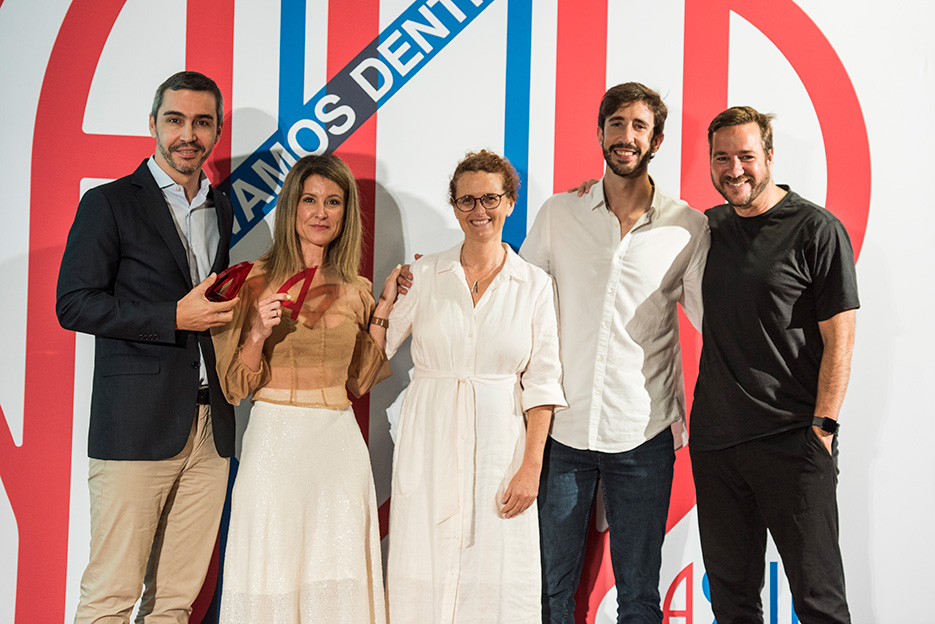 Fernando Luis Fanlo de Almirall con Sara Tim�n, Enric Ivern y Javier Rodr�guez de  VMLY&R Health