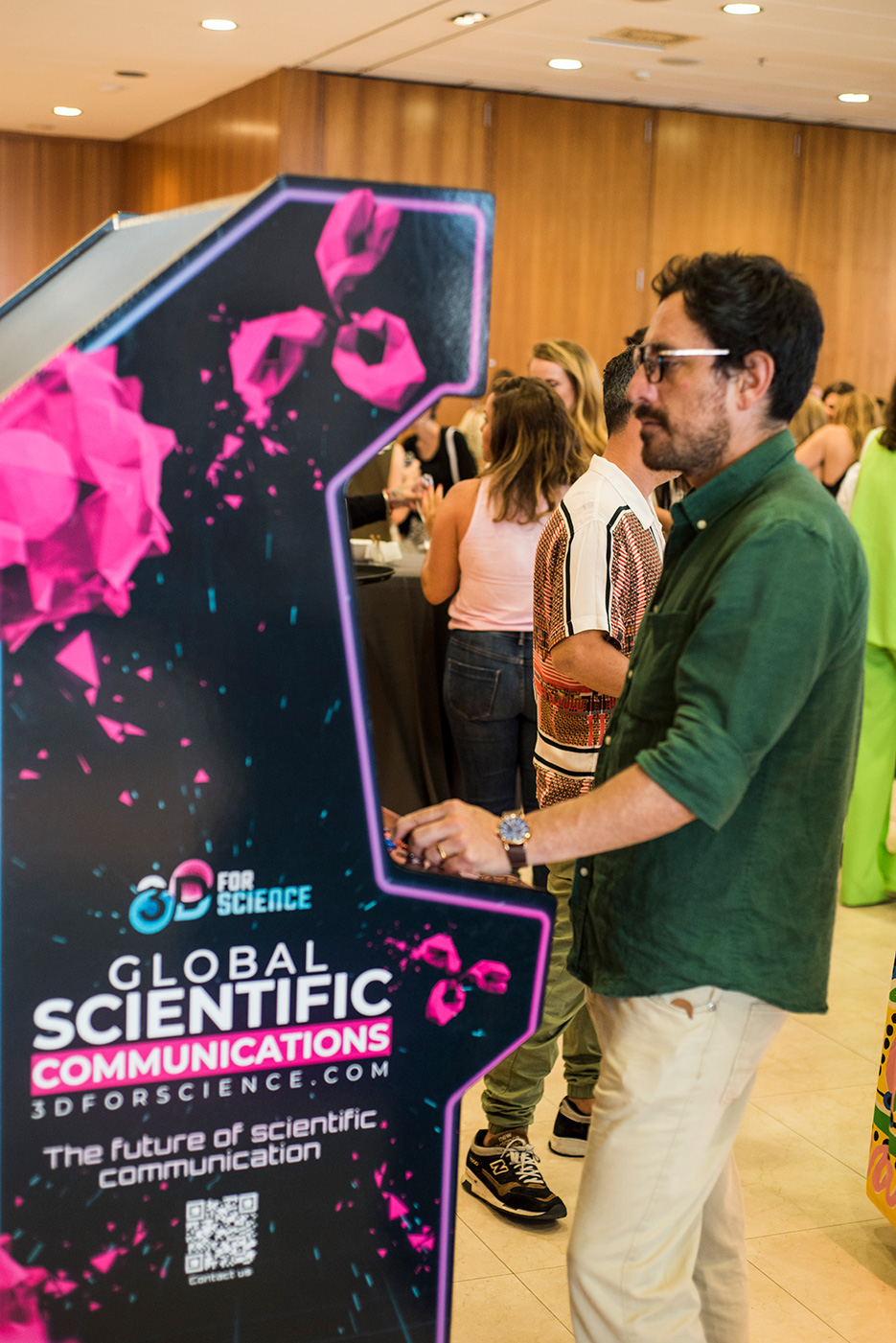 Disfrutando del juego de la empresa 3dforscience