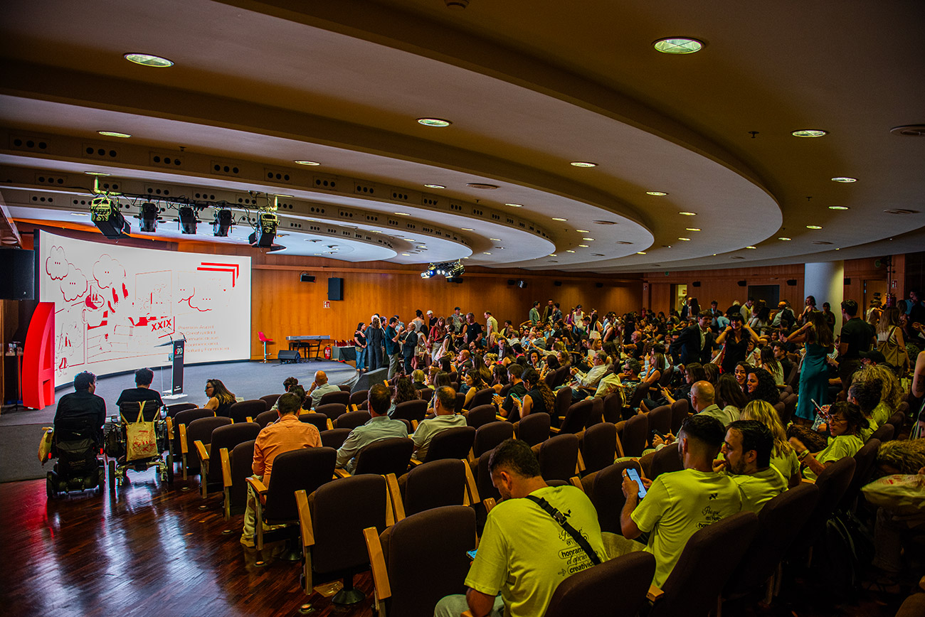 Entrando al auditorio