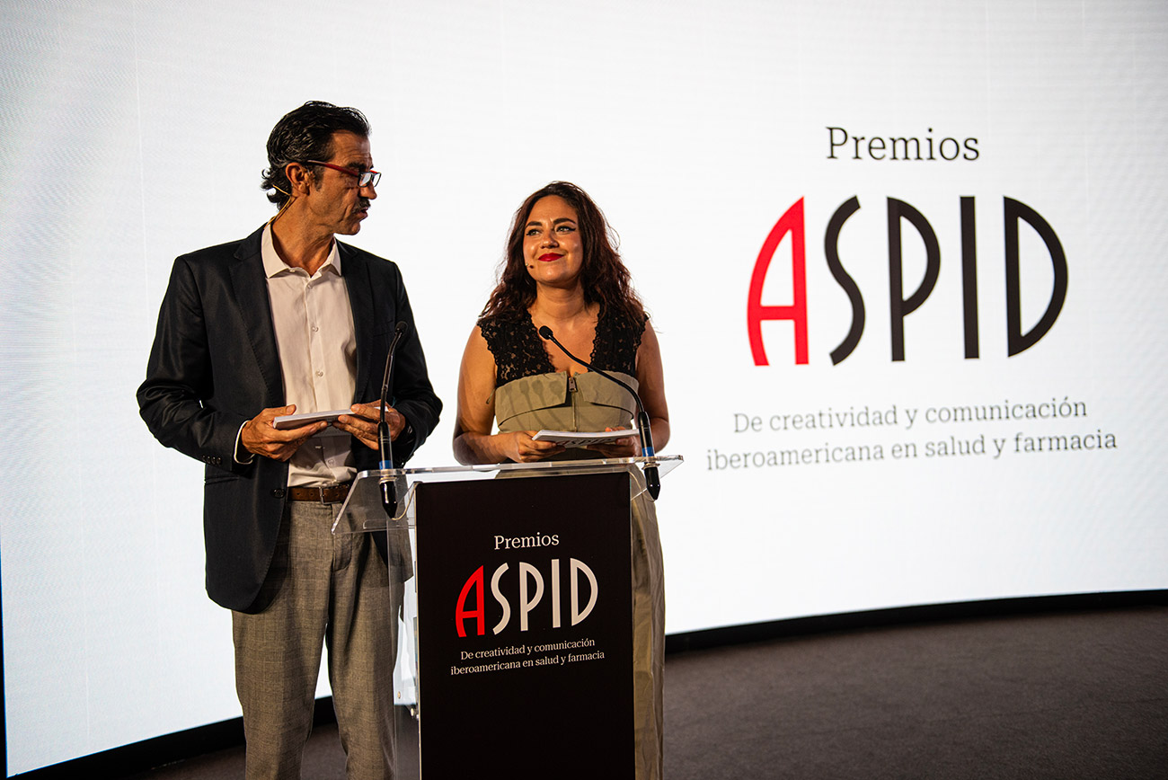 Los presentadores de esta edici�n
