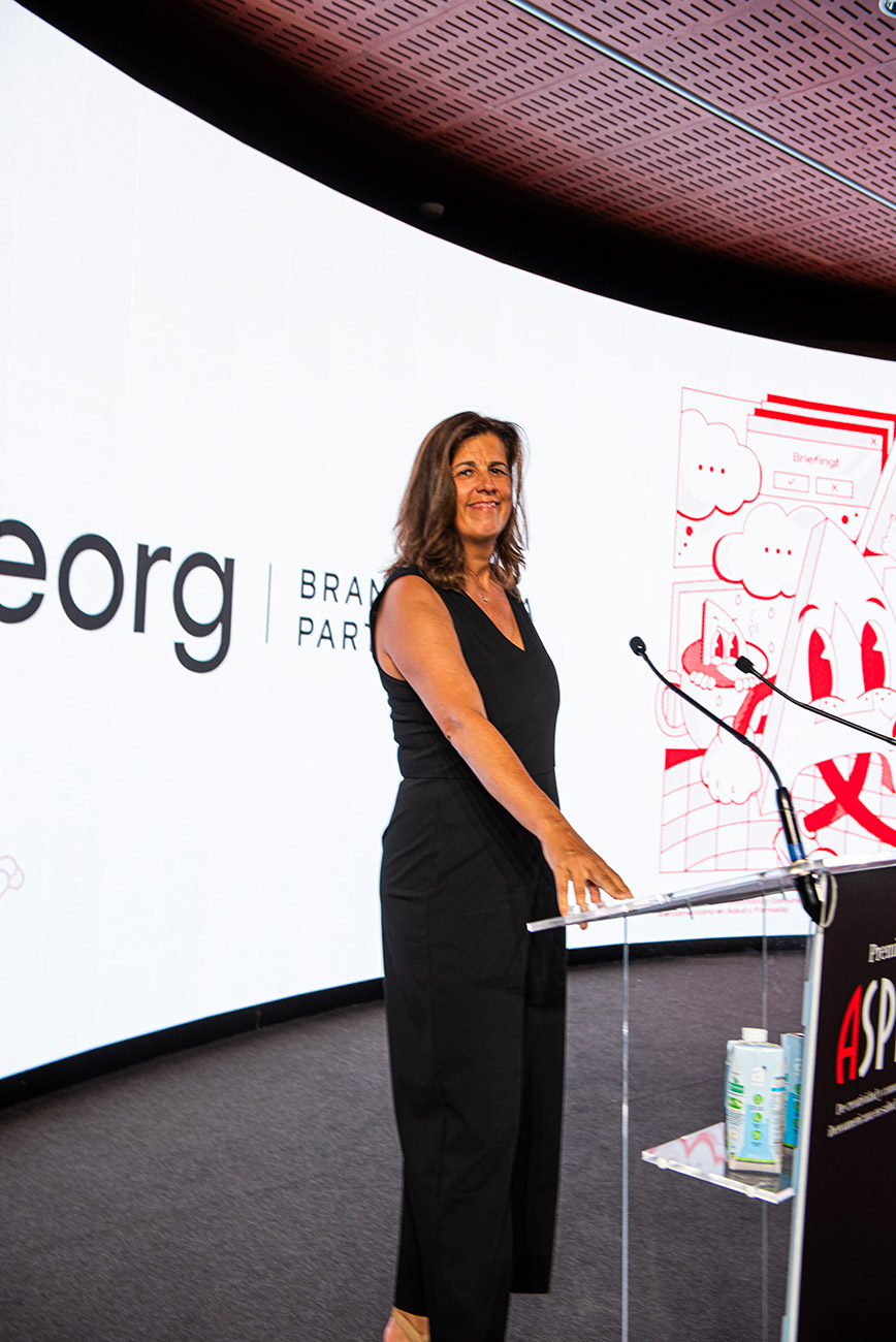 Carla Tortosa, Directora General de Grupo Mayo present� la categor�a de Medical Marketing