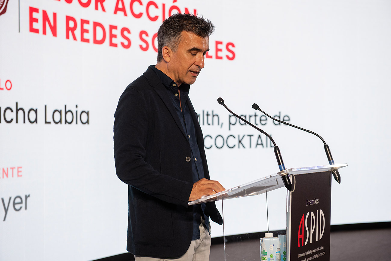 V�ctor Navarro present� dos categor�as durante la Gala