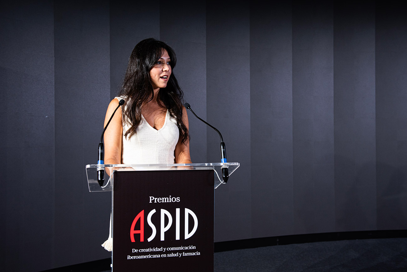 Judith Cebri�n dando paso al siguiente premio