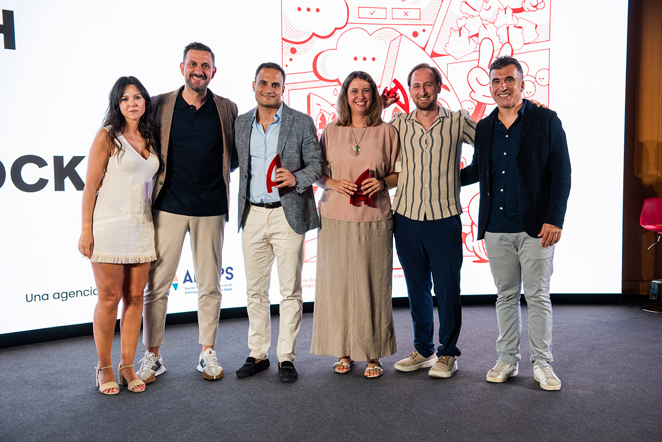 Juan Luis Gonz�lez de VML, Jorge P�rez y Adriana Ibarguen de Daiichi Sankyo y Cesar P�rez de VML recogiendo su premio