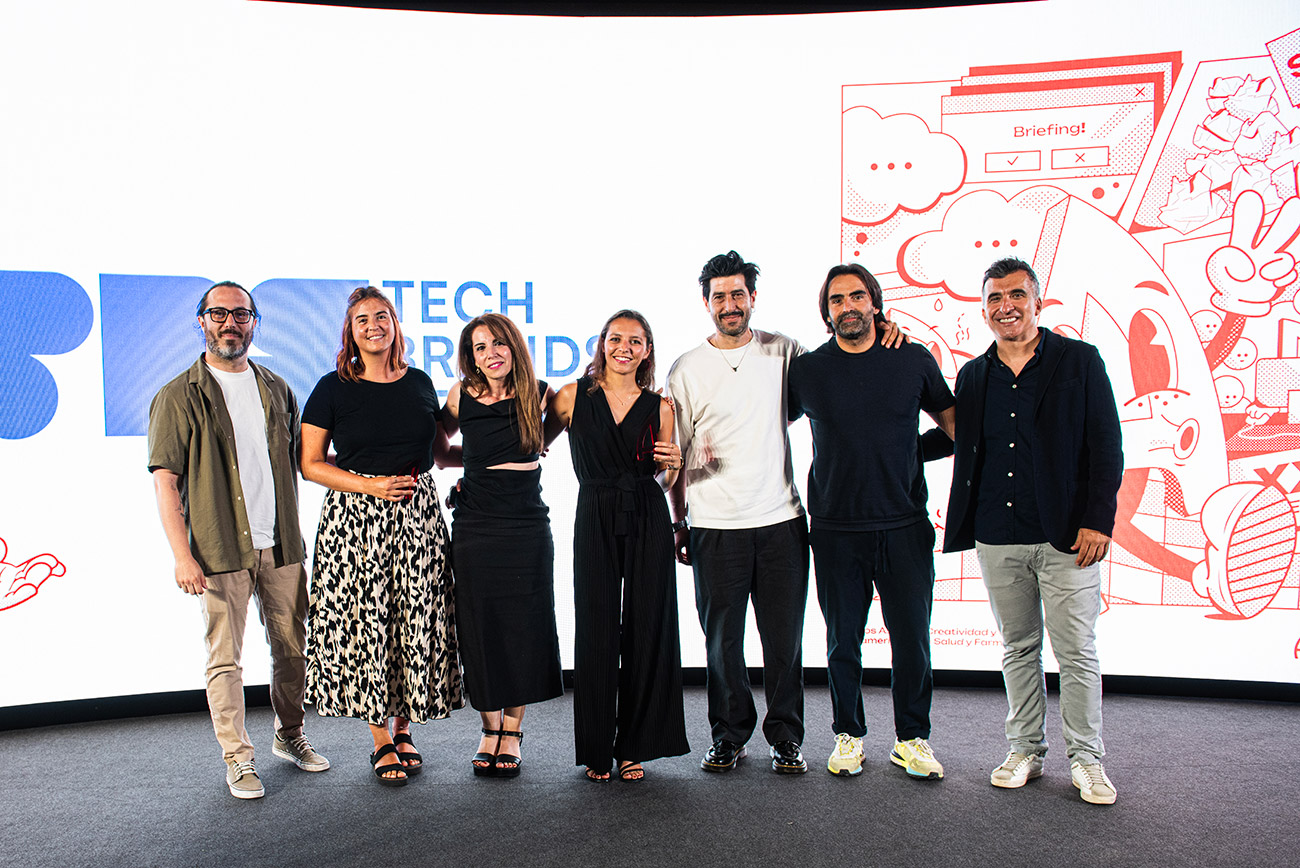 Mariafe Valdez de TBS, Cristina Herranz y Guillemette Huchard de Servier, David Pascual y �ric Bech de TBS