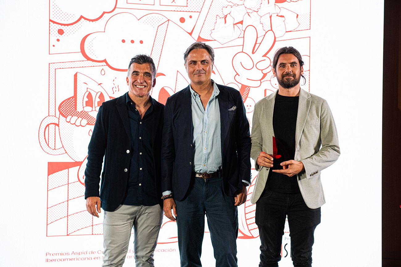 Alejandro Cerezo Garc�a de Ministerio de Sanidad con Fernando Moreu y V�ctor Navarro