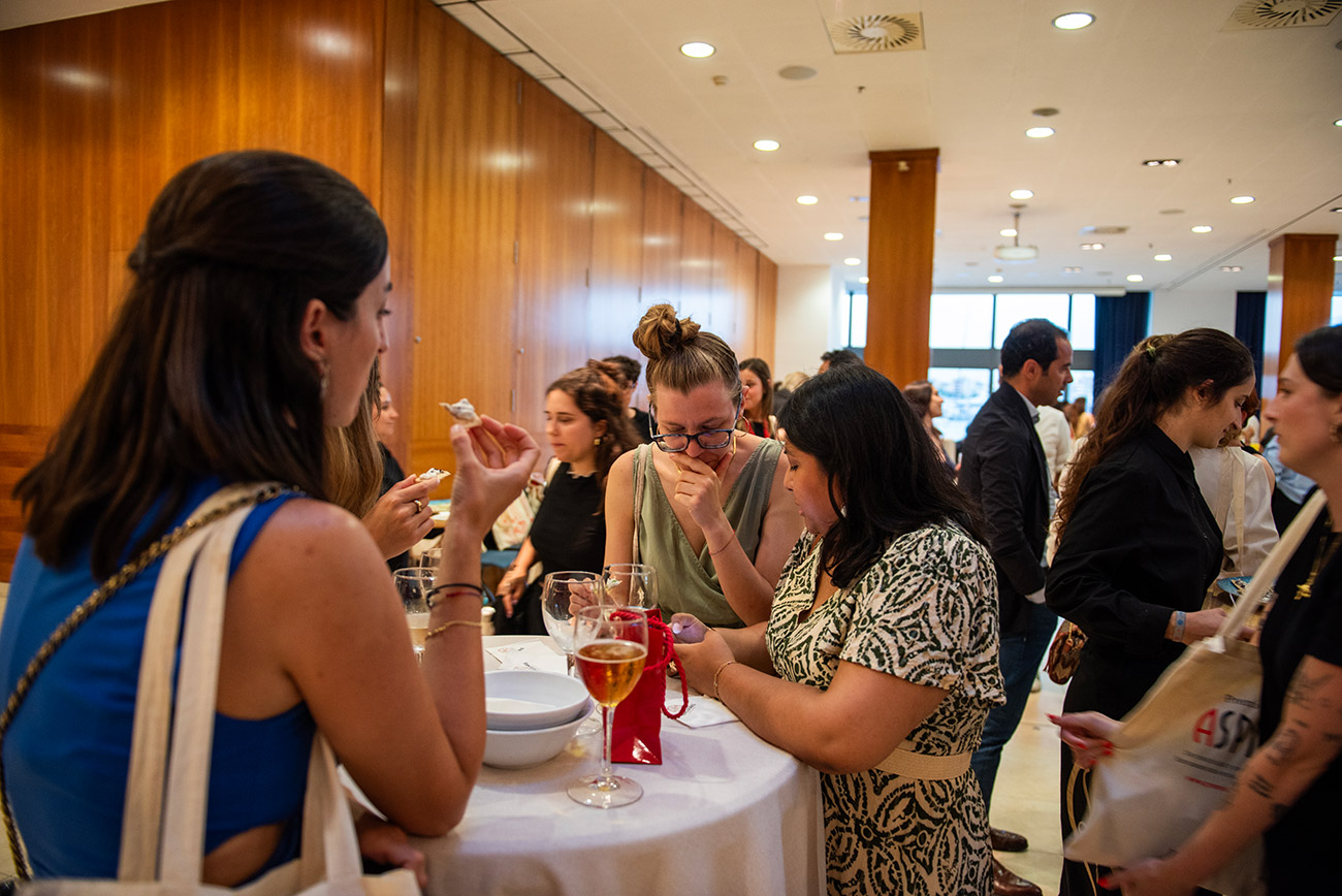 Momentos relajados en el c�ctel
