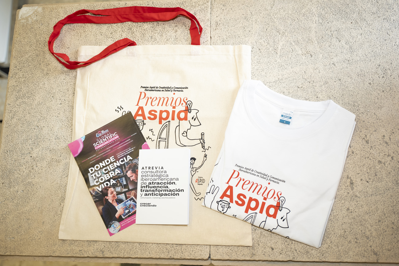 Las tradicionales bolsas regalo se pudieron recoger antes o después de la ceremonia