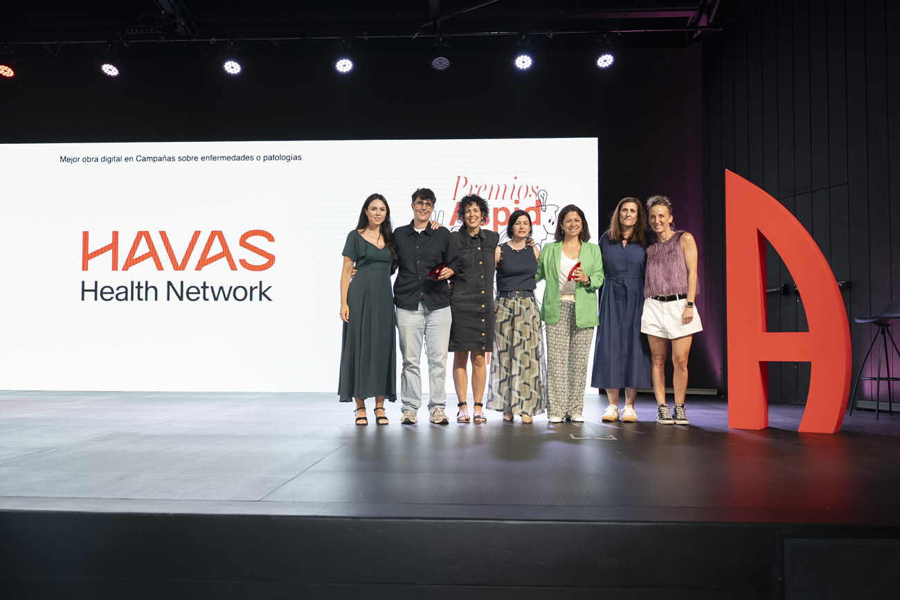 Arantxa Campos y Ana Sol Pérez de Havas, Ruth Martin e Inmaculada Fuentes de Sanofi y Claudia Calvo de Havas