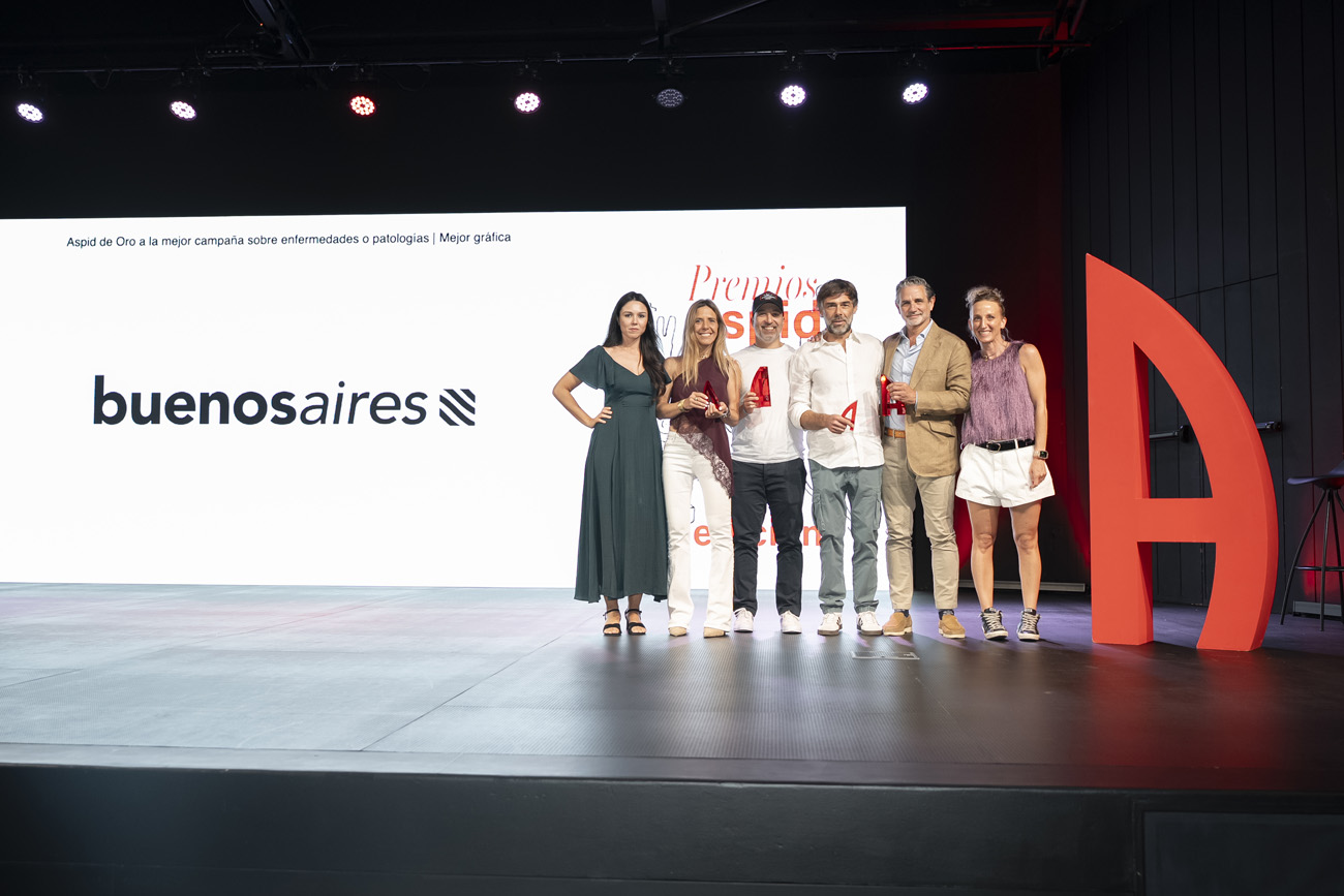 Carla Chaves, Juancho Delgado y Miguel Ángel Rico de Buenosaires con Manuel Ortega de Idorsia