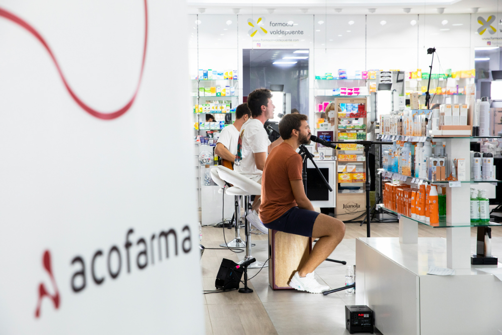 El primer concierto en una farmacia, por Acofarma - 7