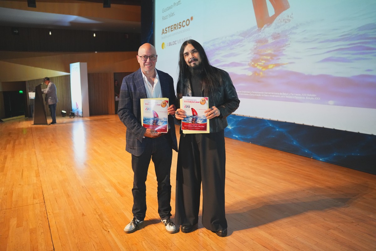 Gustavo Pratt y Raz Islas (Asterisco) fueron los ganadores del Cartel Aspid Latam 2026 con su propuesta “Depredador Creativo”.
